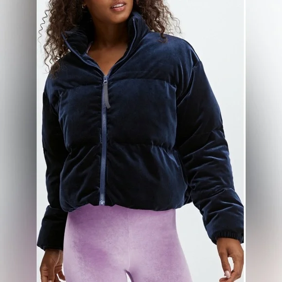 Fabletics Navy Wander Velour Cropped Puffer Jacket Size XL - Picture 5 of 8